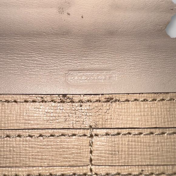 Vintage Coach Beige Saffiano Leather Snap Wallet - Picture 5 of 7